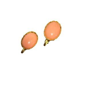 Vintage Pink Coral Gold Tone Clip On Earrings MCM Scalloped Edge Estate .75"